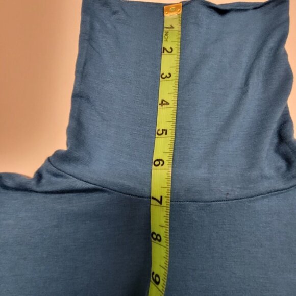 𝅺BLUE Long Sleeve Lightweight Stretchy Comfy Turtleneck Tunic- Size L/G - Picture 4 of 8
